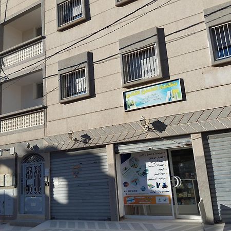 Appartement Familial Convivial مدلة المظهر الخارجي الصورة
